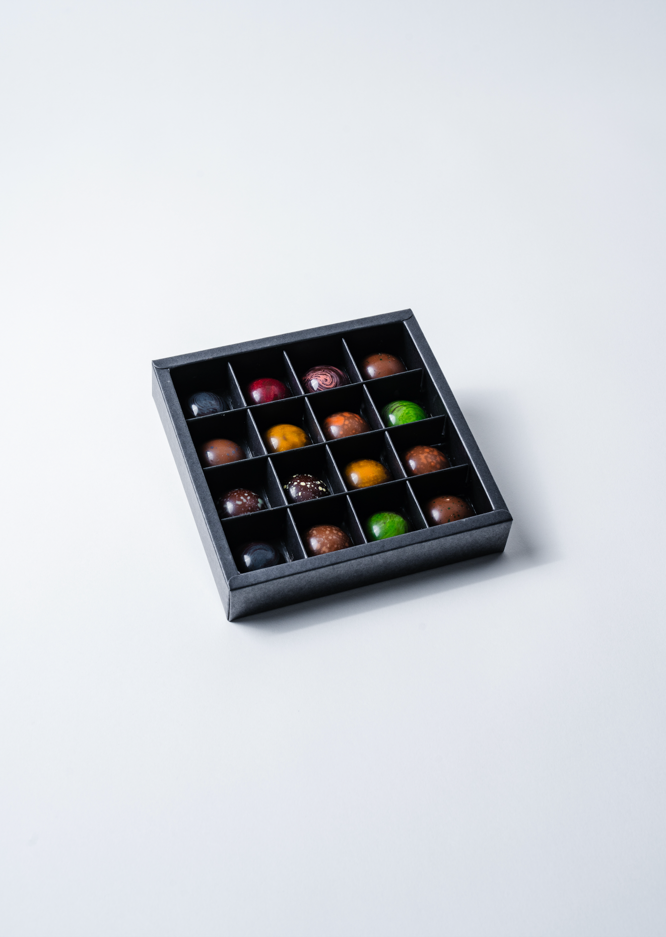 Signature fine chocolate box - 16 chocolates