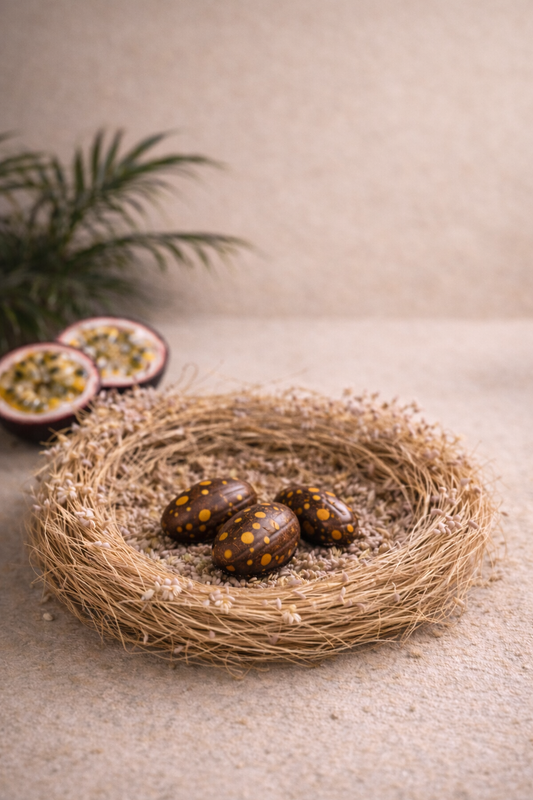 Mini œufs artisanaux chocolat au lait 38 % et caramel fruit de la passion